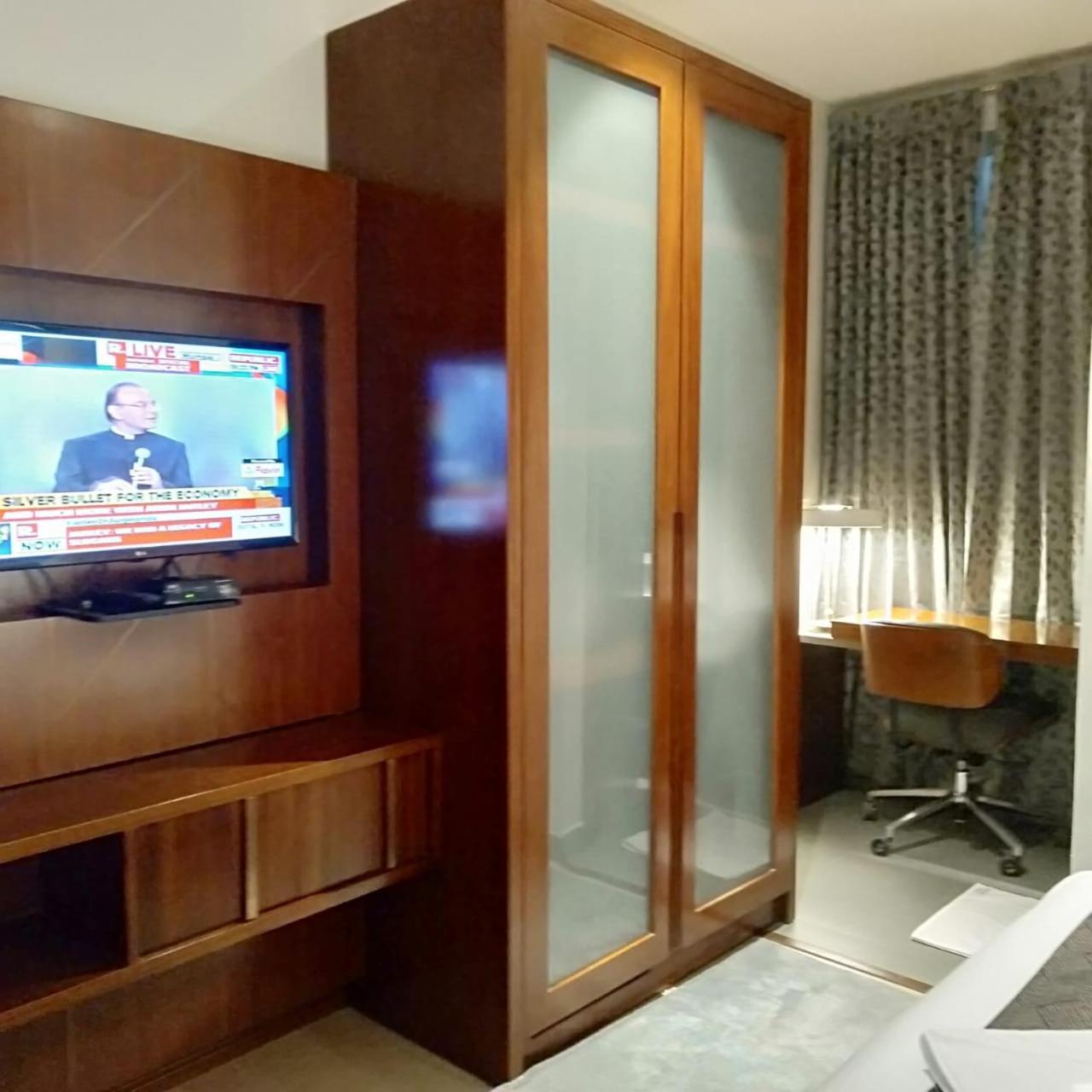 De Mandarin Hotel Bangalore Ngoại thất bức ảnh
