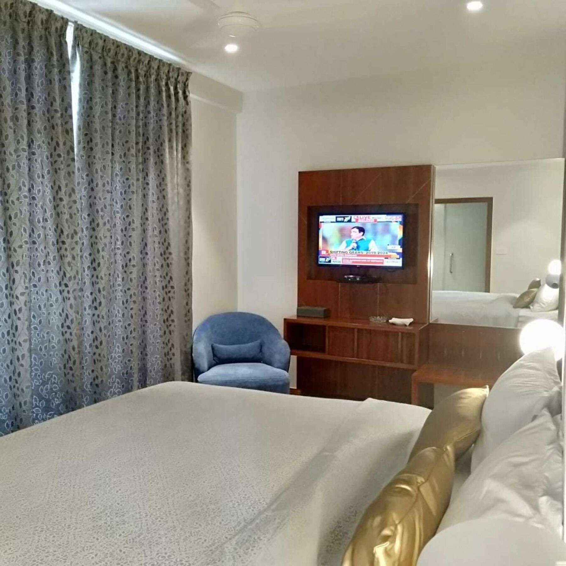 De Mandarin Hotel Bangalore Ngoại thất bức ảnh