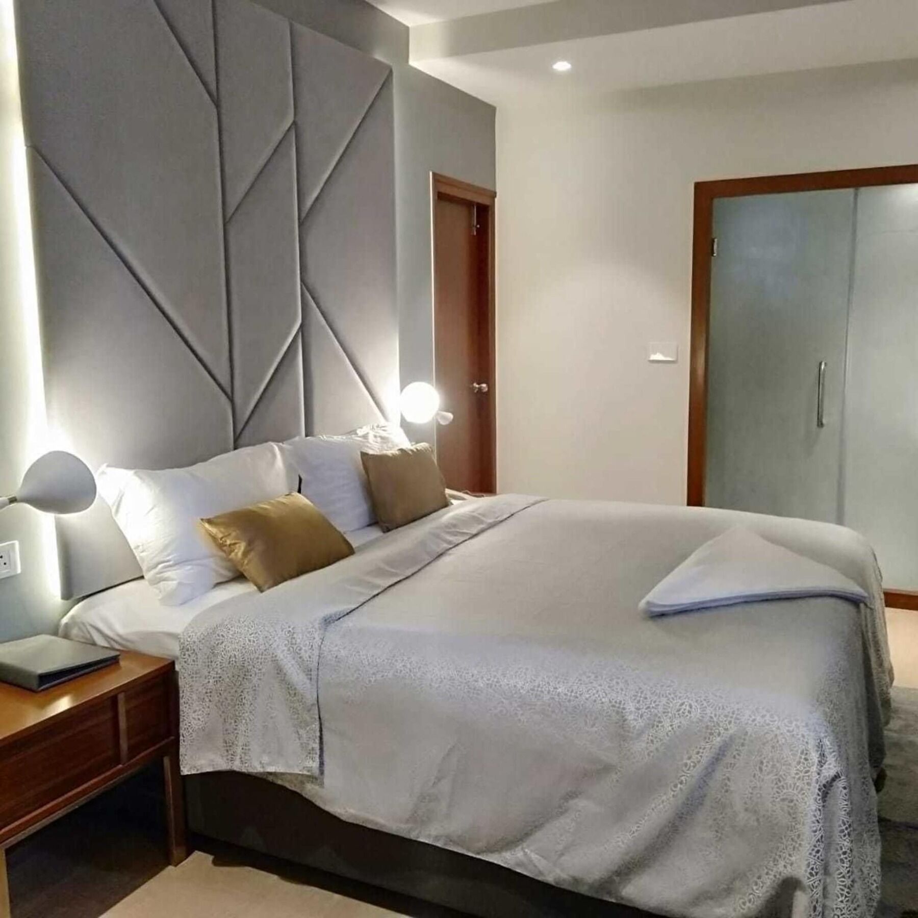 De Mandarin Hotel Bangalore Ngoại thất bức ảnh